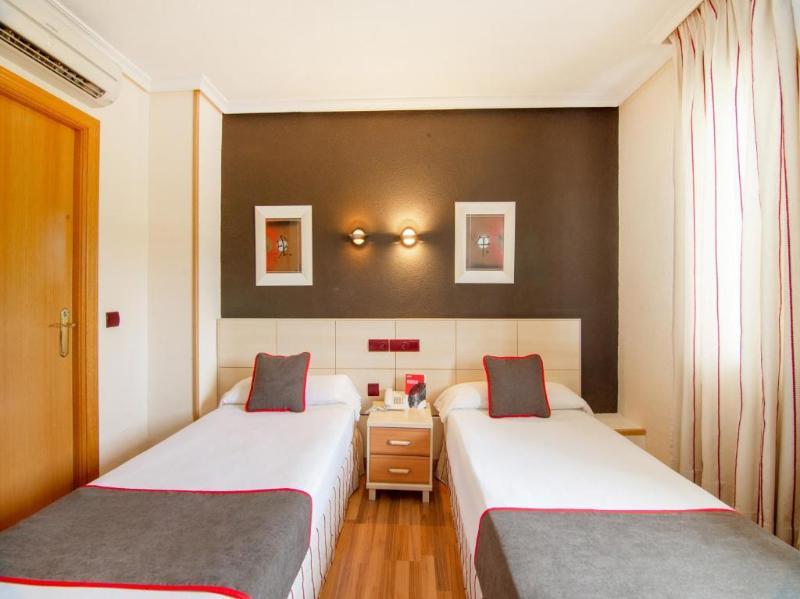 Hostal Rural El Cano By Vivere Stays Alpedrete Exterior foto