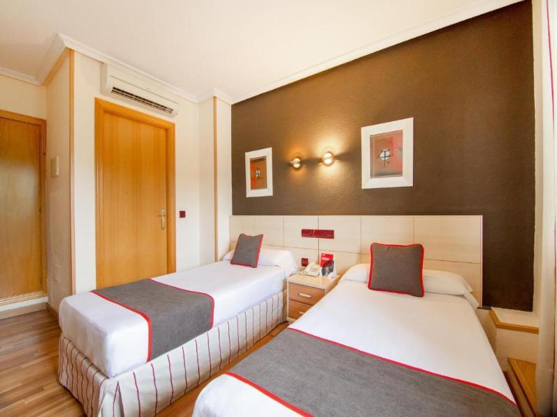 Hostal Rural El Cano By Vivere Stays Alpedrete Exterior foto
