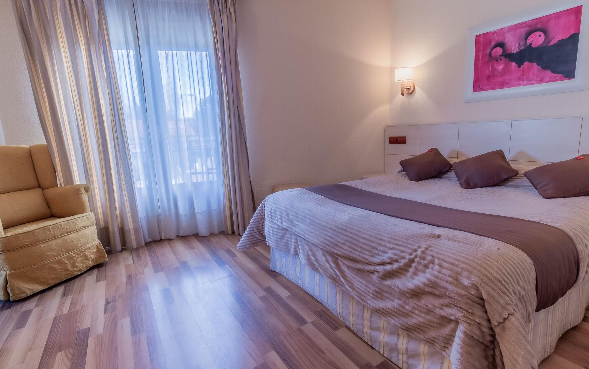 Hostal Rural El Cano By Vivere Stays Alpedrete Exterior foto