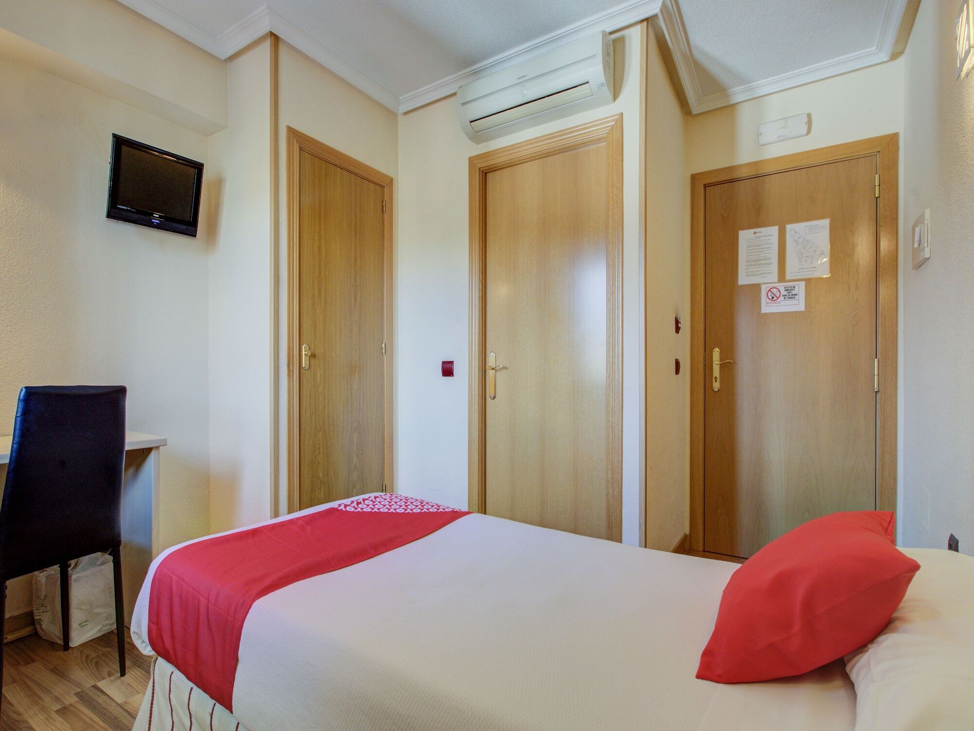 Hostal Rural El Cano By Vivere Stays Alpedrete Exterior foto